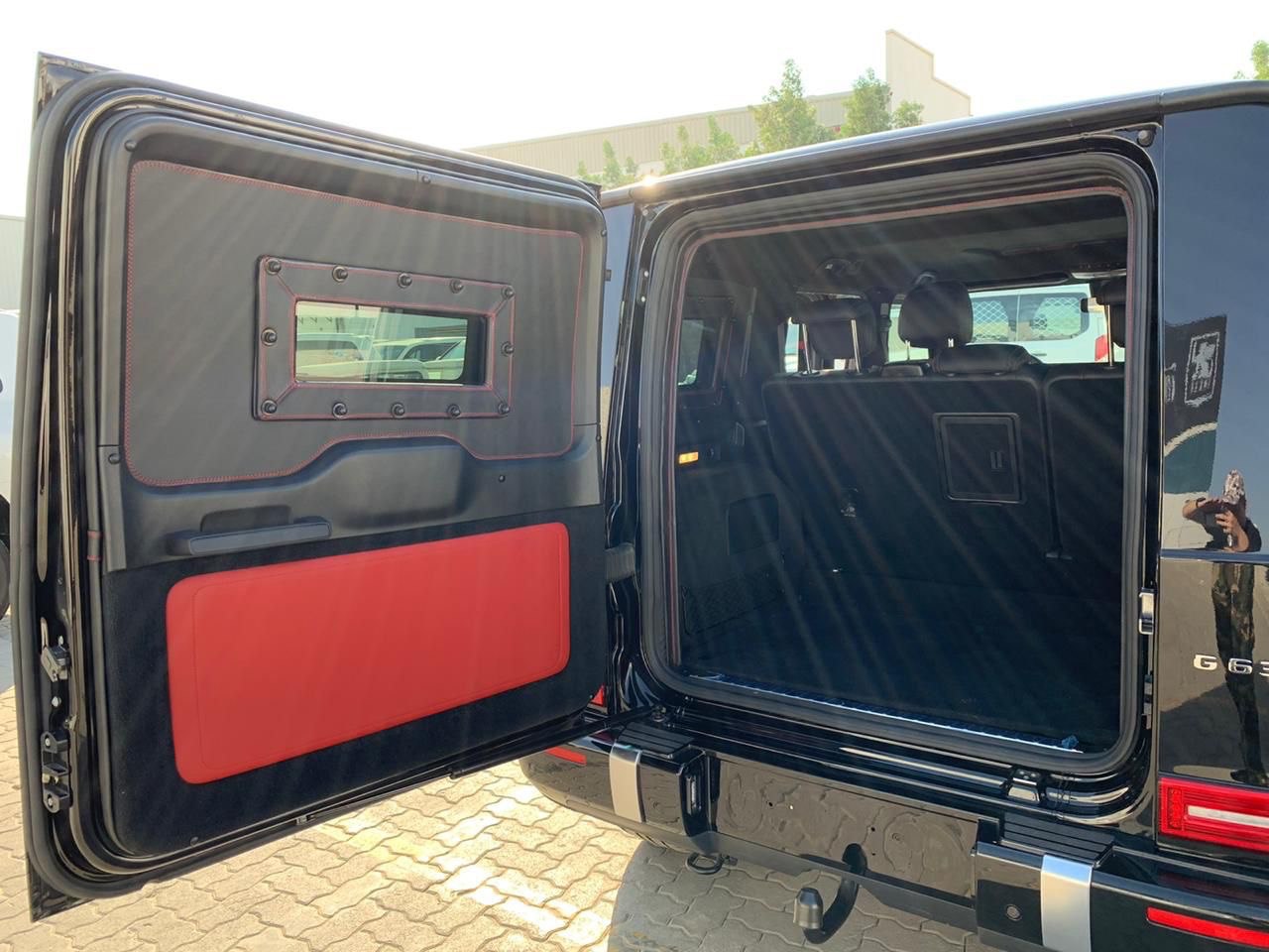 Booking a Mercedes-Benz G-Class 900 car