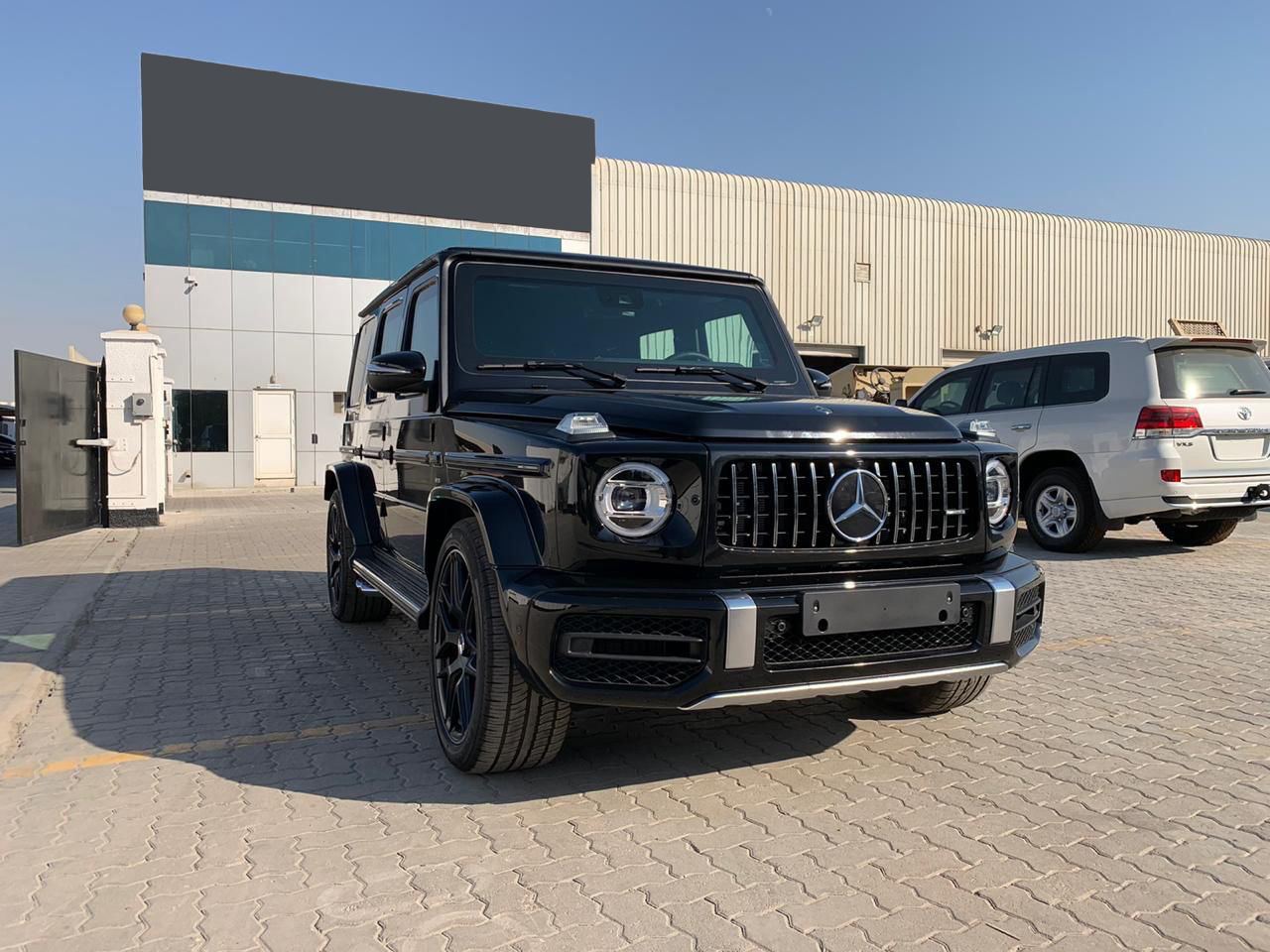 Booking a Mercedes-Benz G-Class 900 car