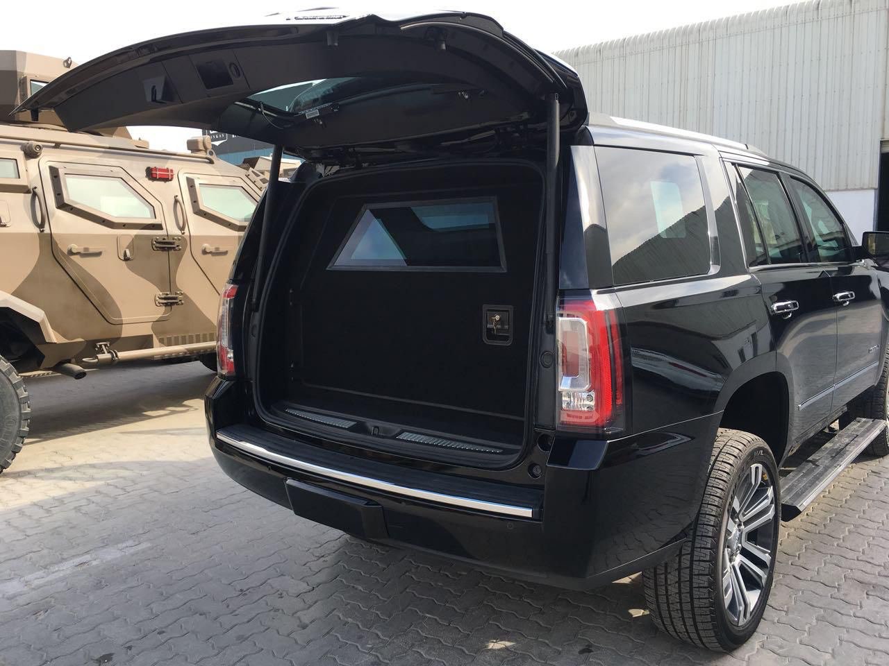 Бронювання автомобіля GMC Yukon