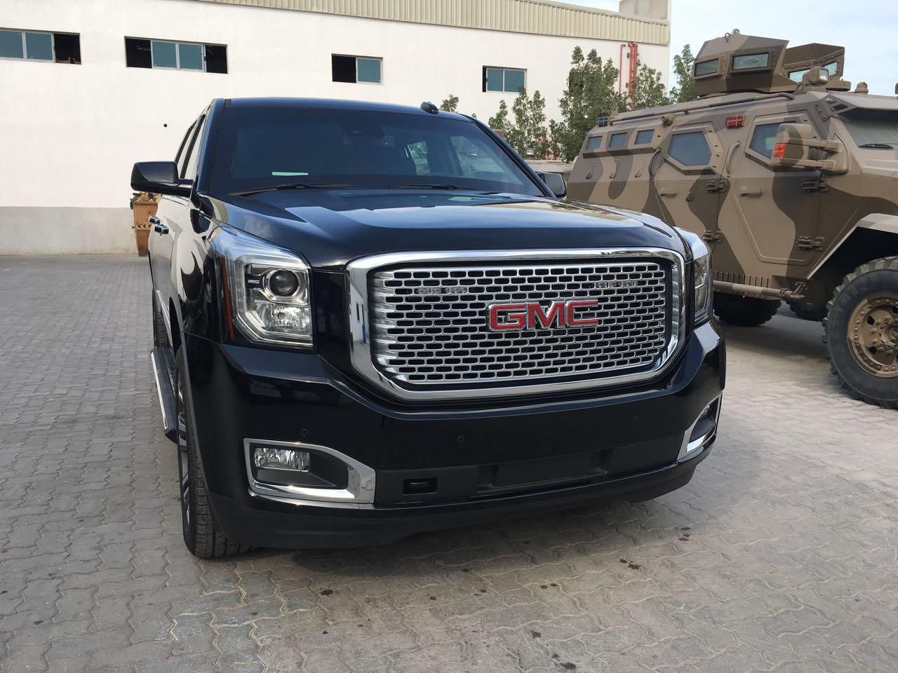 Бронювання автомобіля GMC Yukon