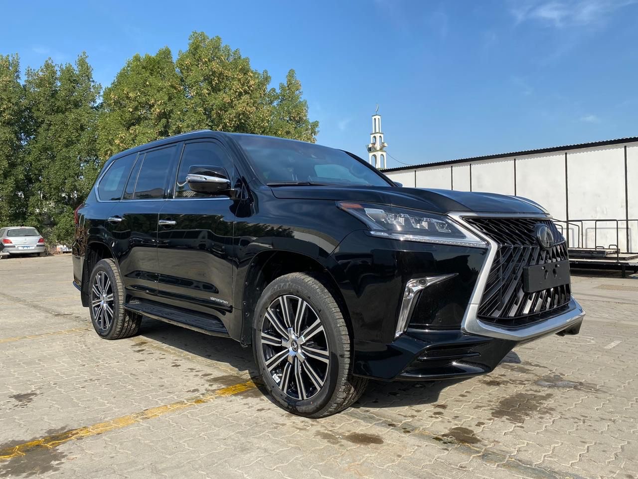 Бронювання автомобіля Lexus LX470