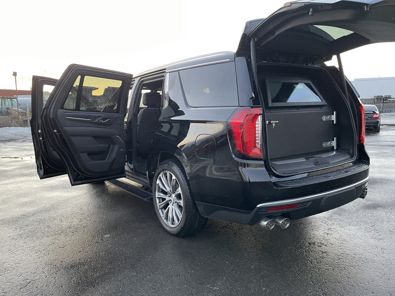 GMC Yukon Denali XL car reservation