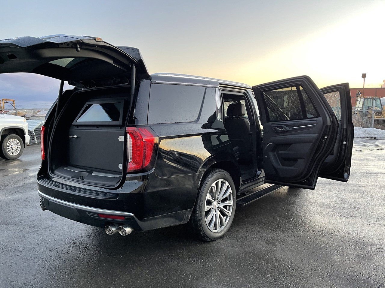 GMC Yukon Denali XL car reservation